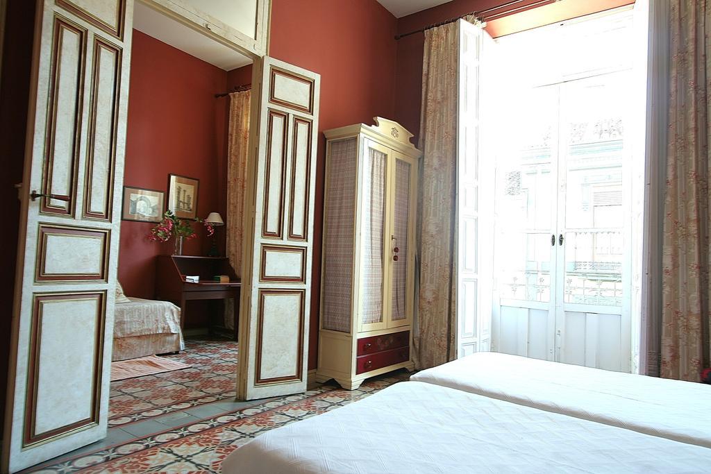 Alameda Palacete Caces Szoba fotó